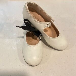 Capezio White Girls Tap Shoes size 10.5